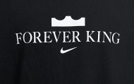 爱游戏正版-异常火爆！詹姆斯“永远的国王”主题T恤目前已售罄
