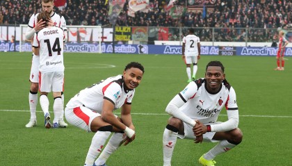 爱游戏在线-米体：莱奥续约谈判已开启，但英超和沙特的转会威胁仍存在