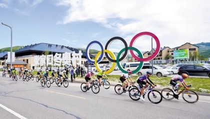 爱游戏平台-600余项赛事刷新崇礼夏季“新热度”|越野赛|冬奥会|骑行|河北|游客_新浪新闻